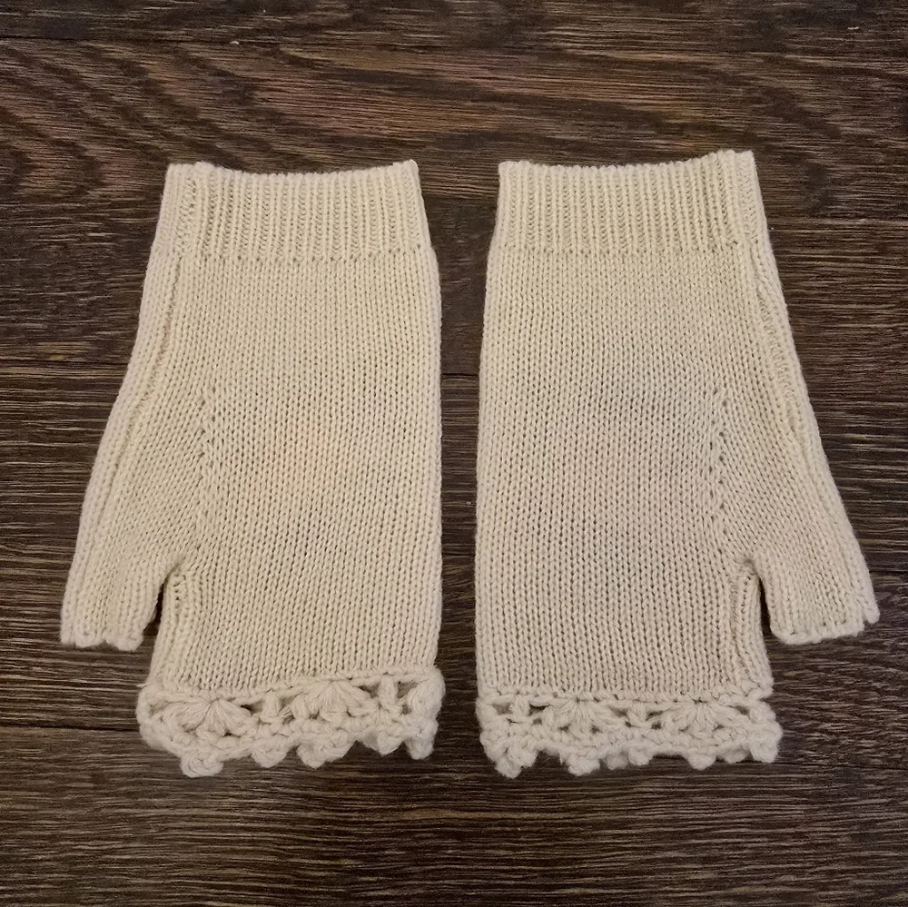 Cream Floral Embroidered Fingerless Gloves | Crochet Trim Wrist Warmers